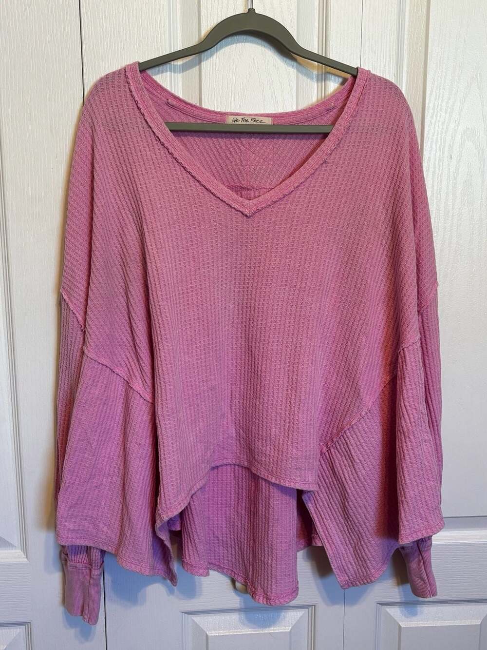 We The Free Thermal Top Size Medium Pink Waffle Knit V-Neck Pullover